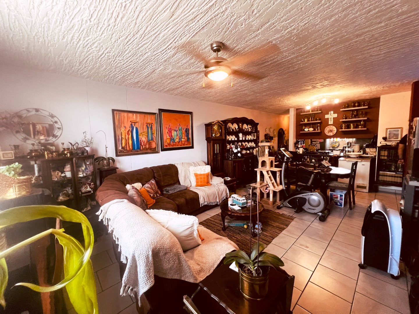 Spacious three bedroom for sale in W South