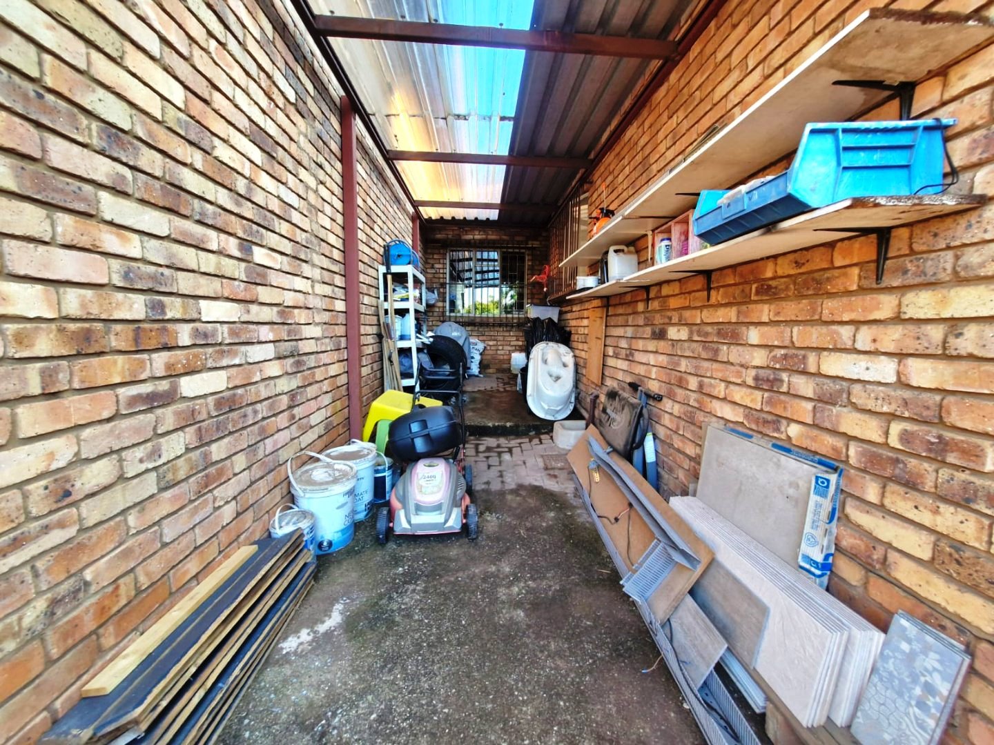 Lovely two bed duet for sale in Montana Park