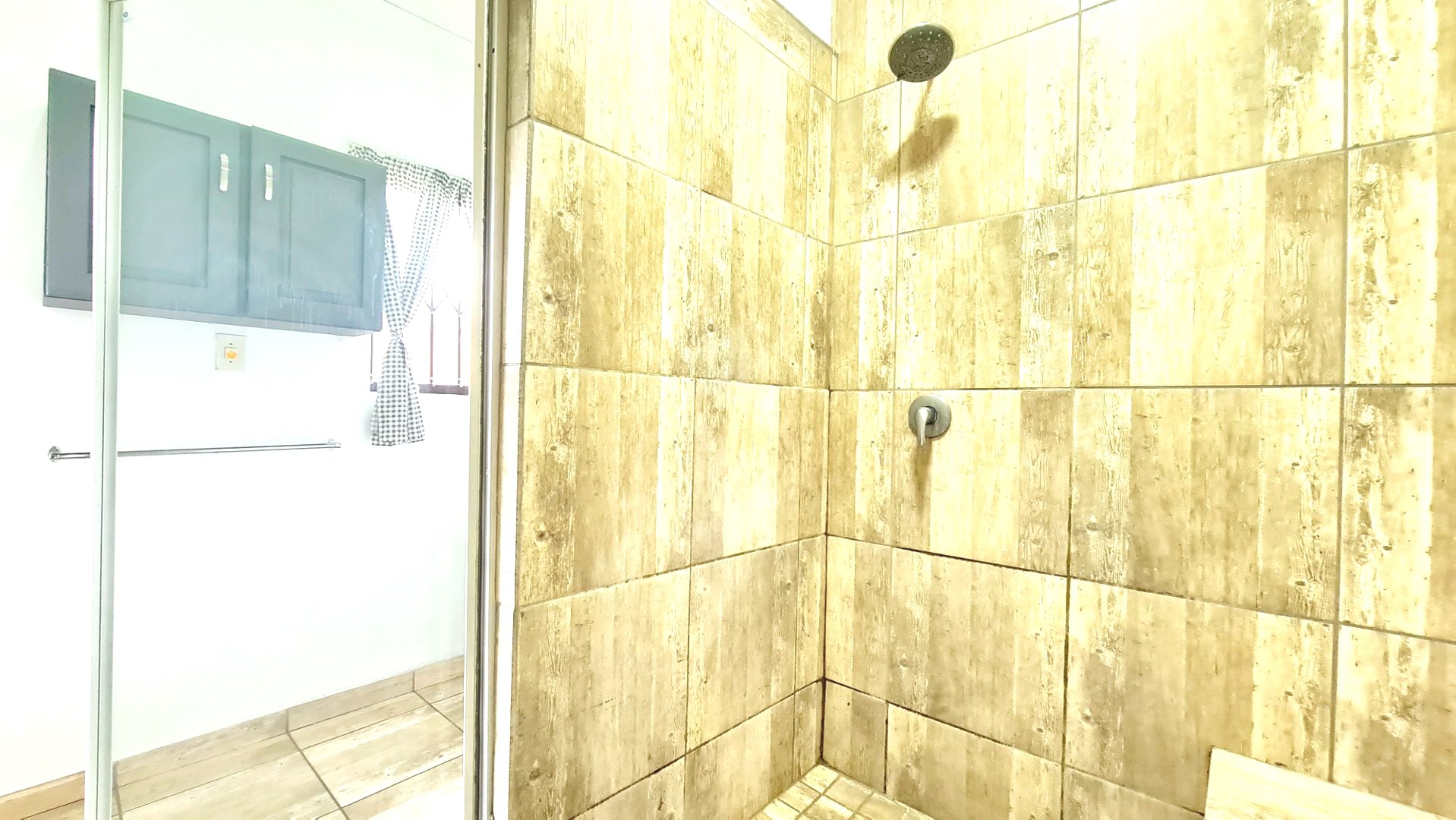 Three bedroom house with two flatlets for sale