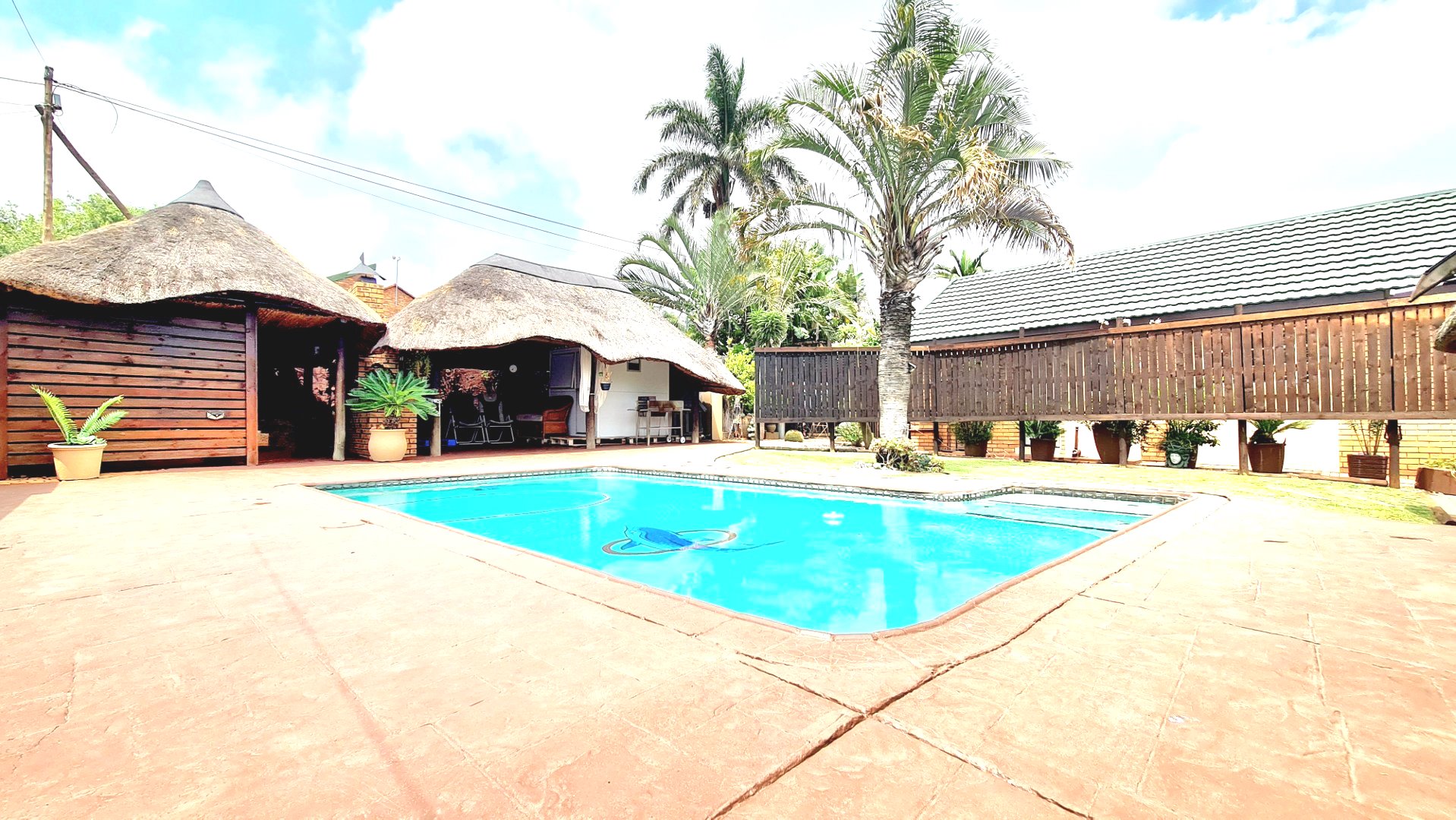 Three bedroom house with two flatlets for sale