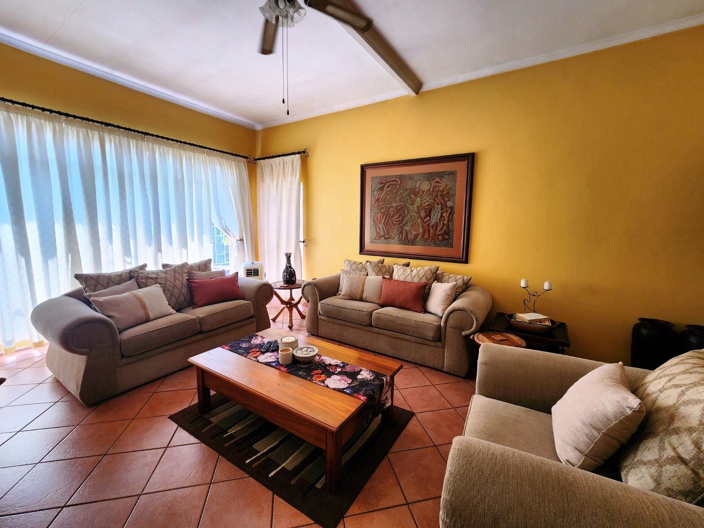 Spacious four bedroom for sale in Dorandia