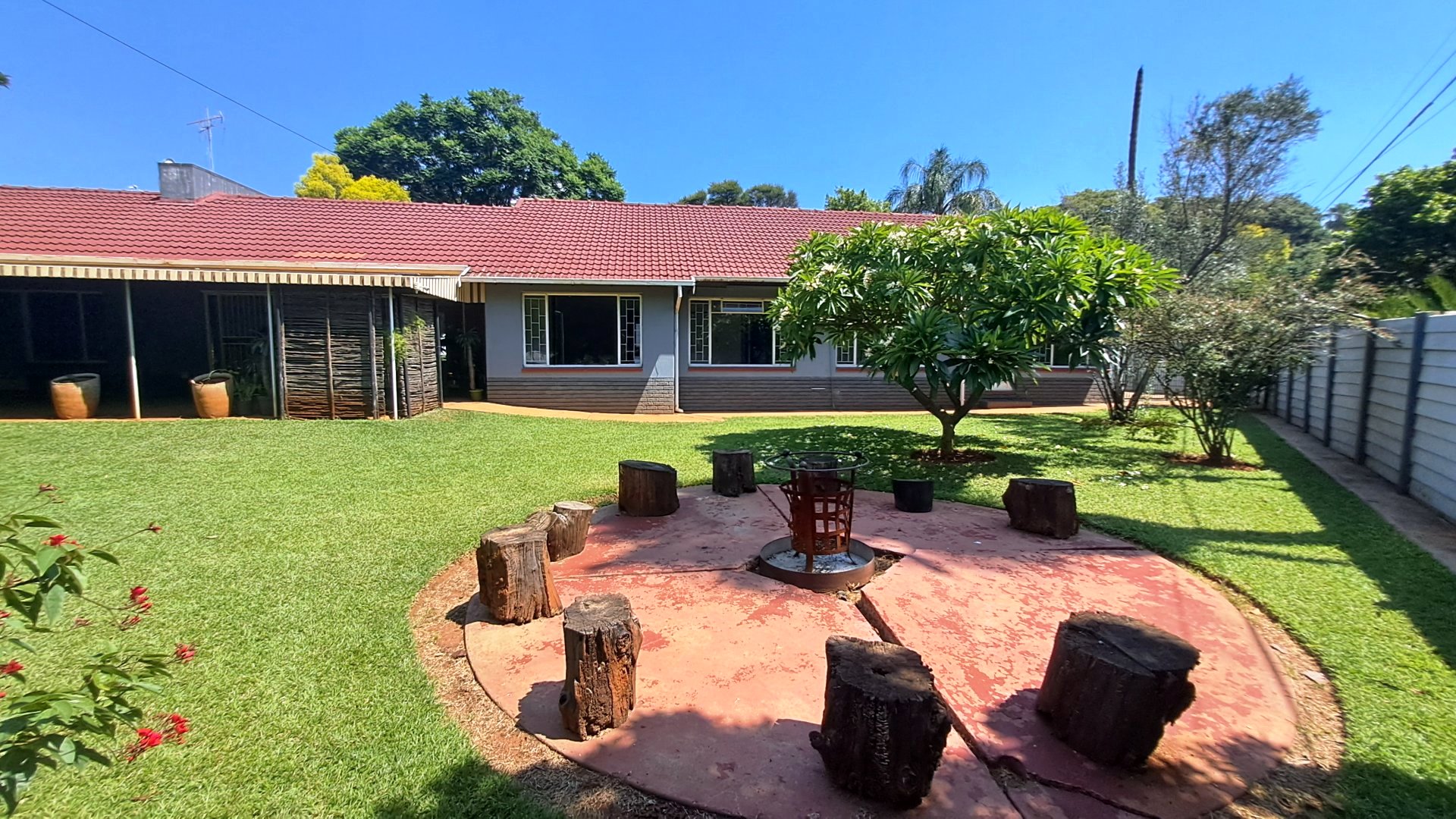 Large four bedroom for sale in Meyerspark