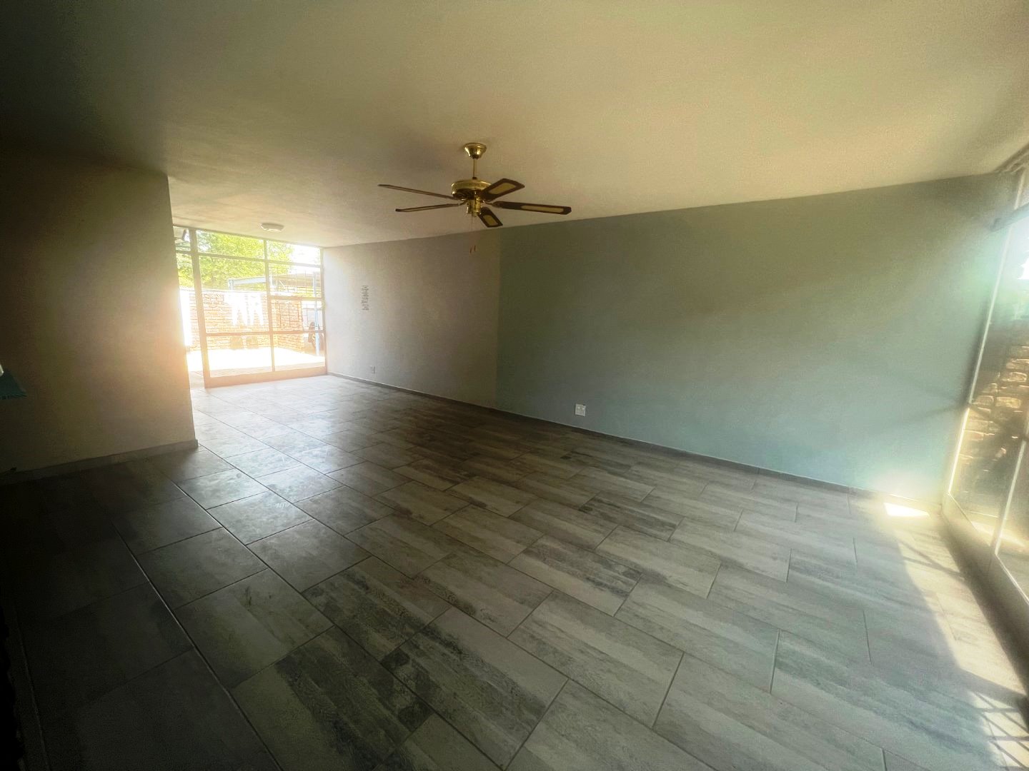 Cozy two bedroom duplex for sale in Roseville