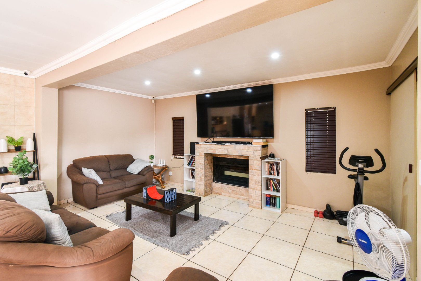 Cozy four bedroom house for sale in Doornpoort