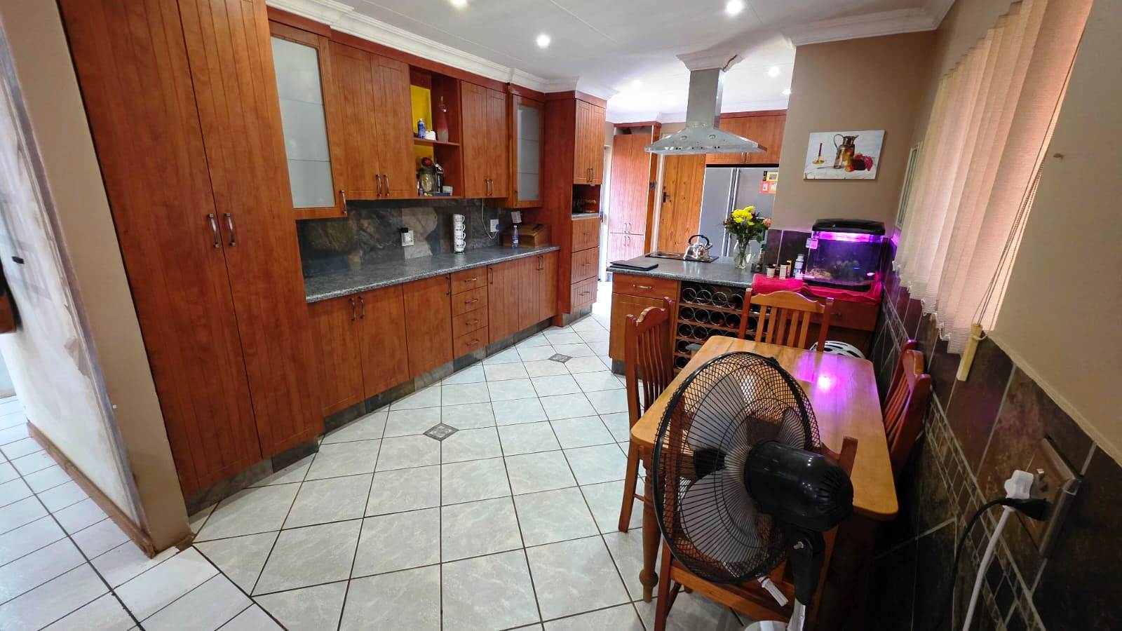 Three bedroom house for sale in Doornpoort