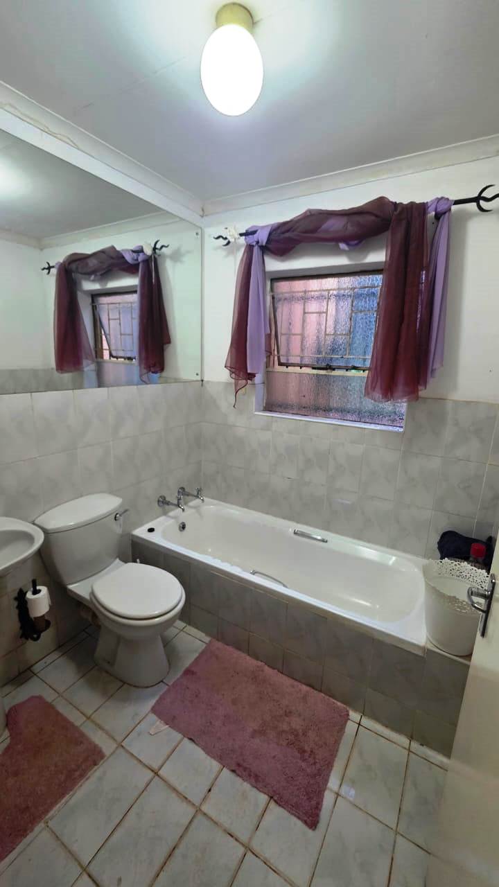 Three bedroom house for sale in old Doornpoort