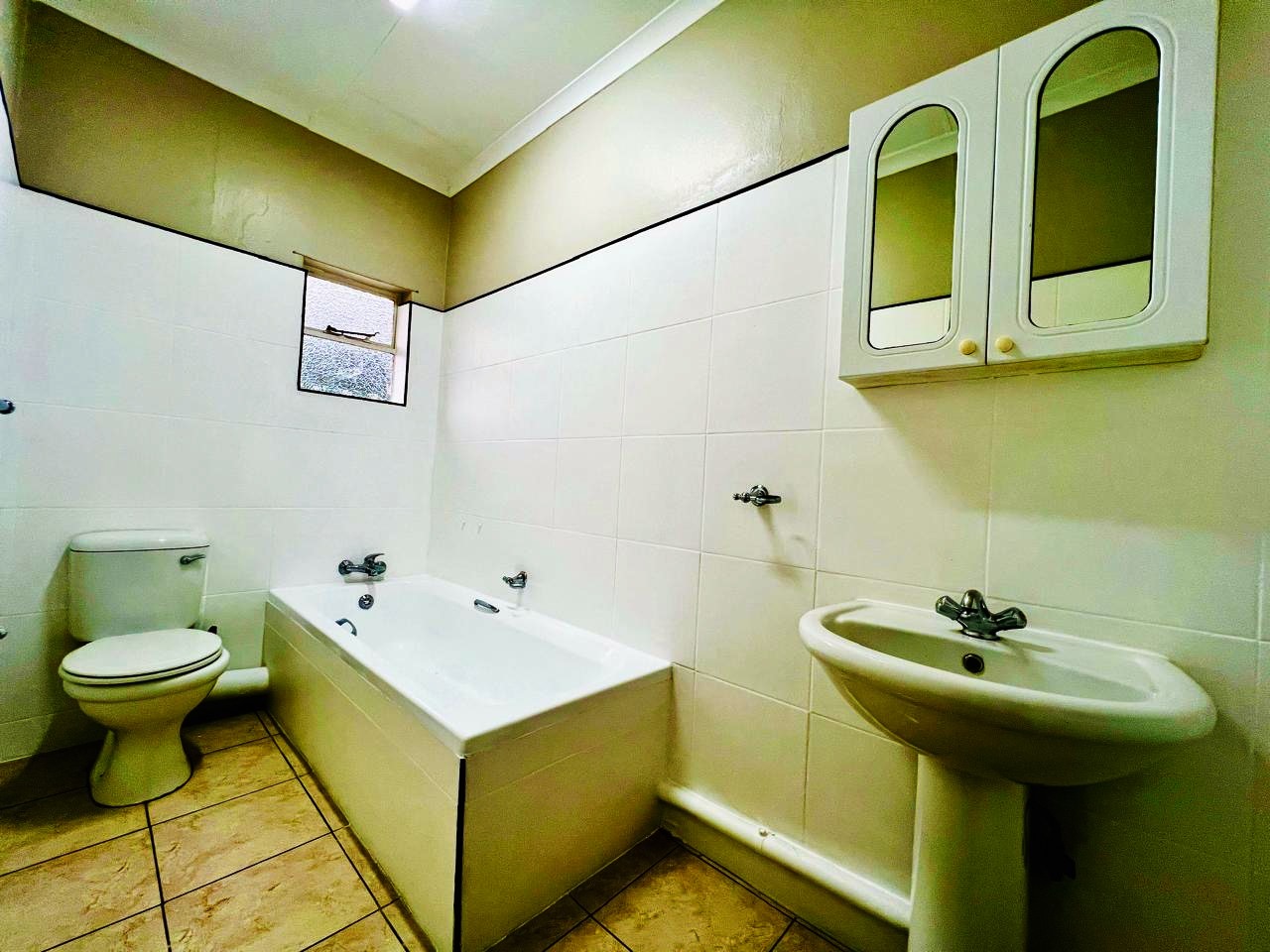 Three bedroom townhouse for sale in Wonderboom