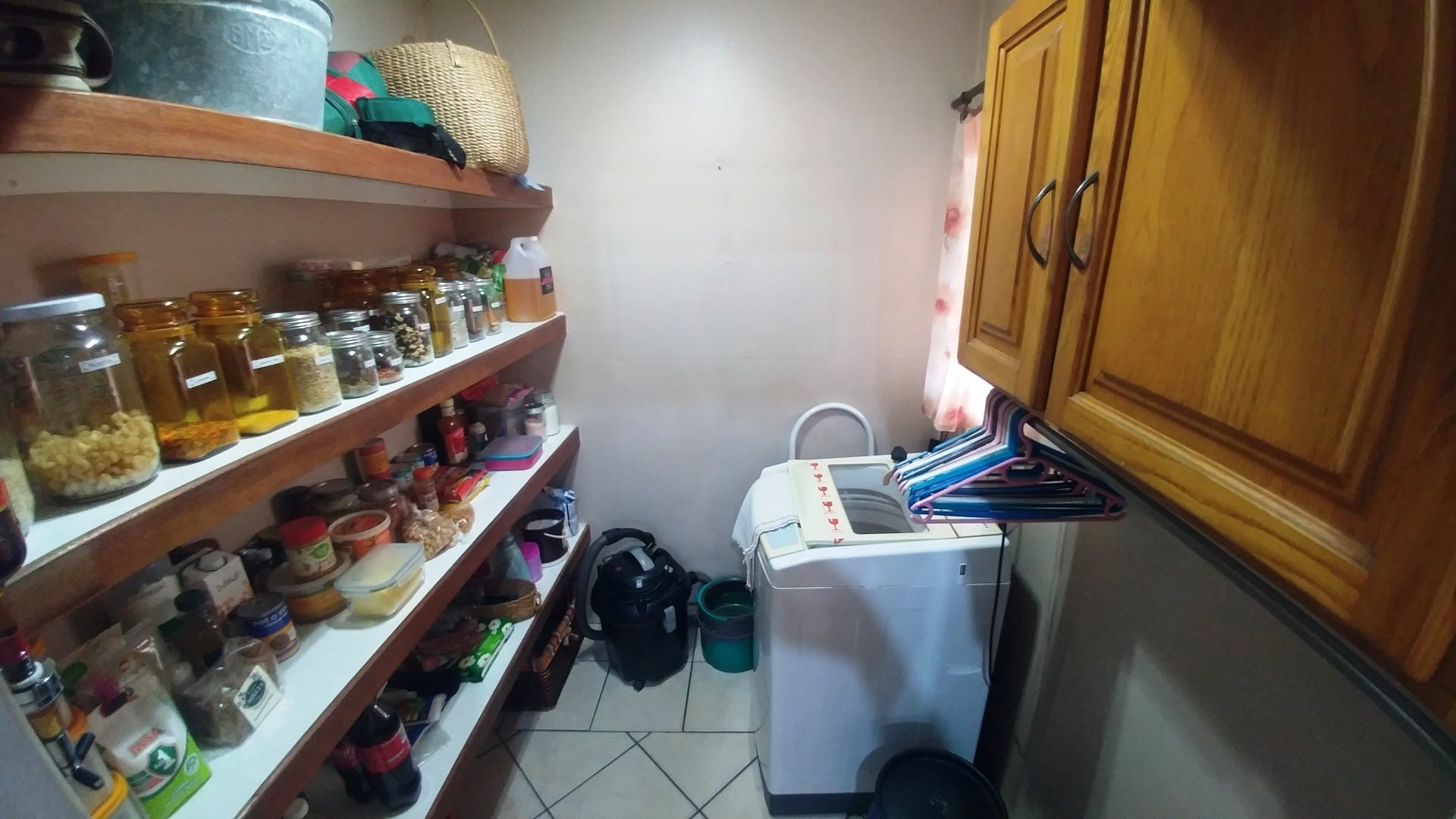 Three bedroom with flatlet for sale in Tileba