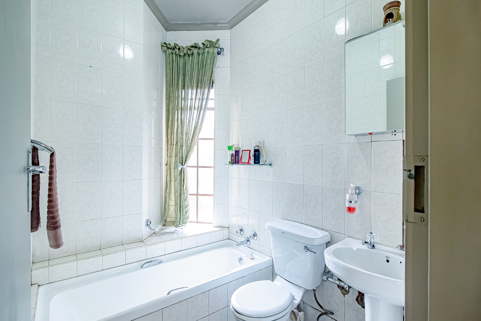 Three bedroom house for sale in Doornpoort