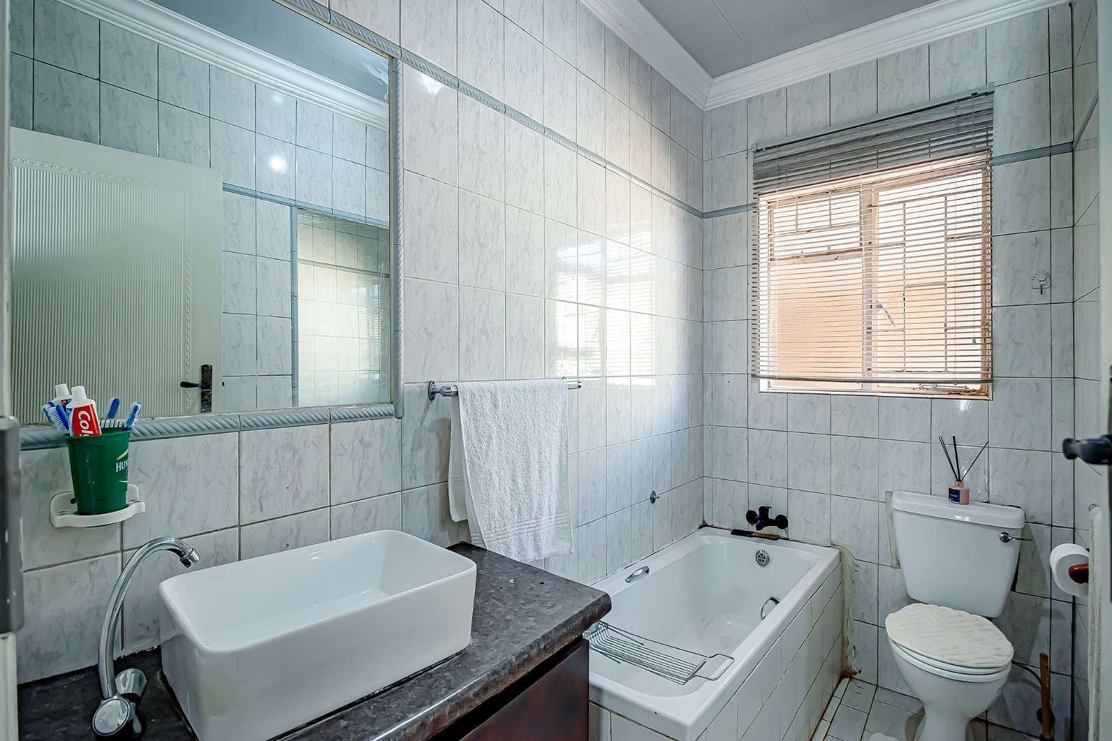 Large four bedroom house for sale in Sinoville