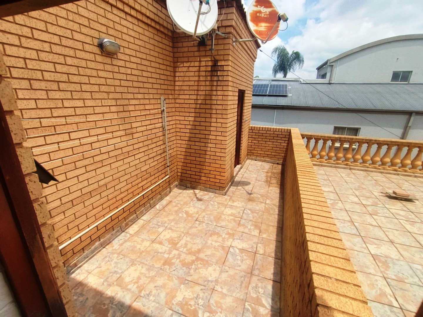 Six bedroom house for sale in Montana Park