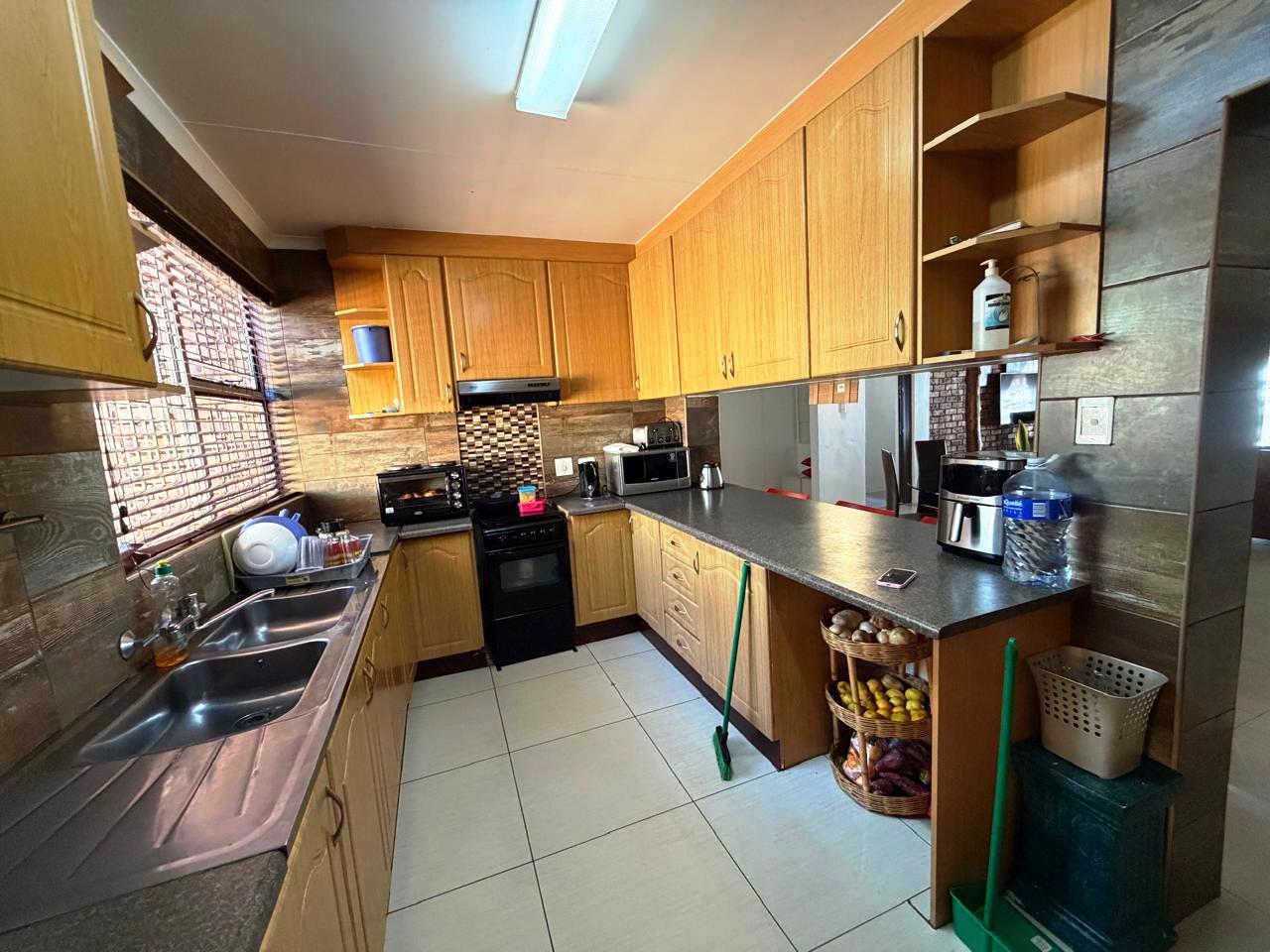 Beautiful four bedroom for sale in Theresapark