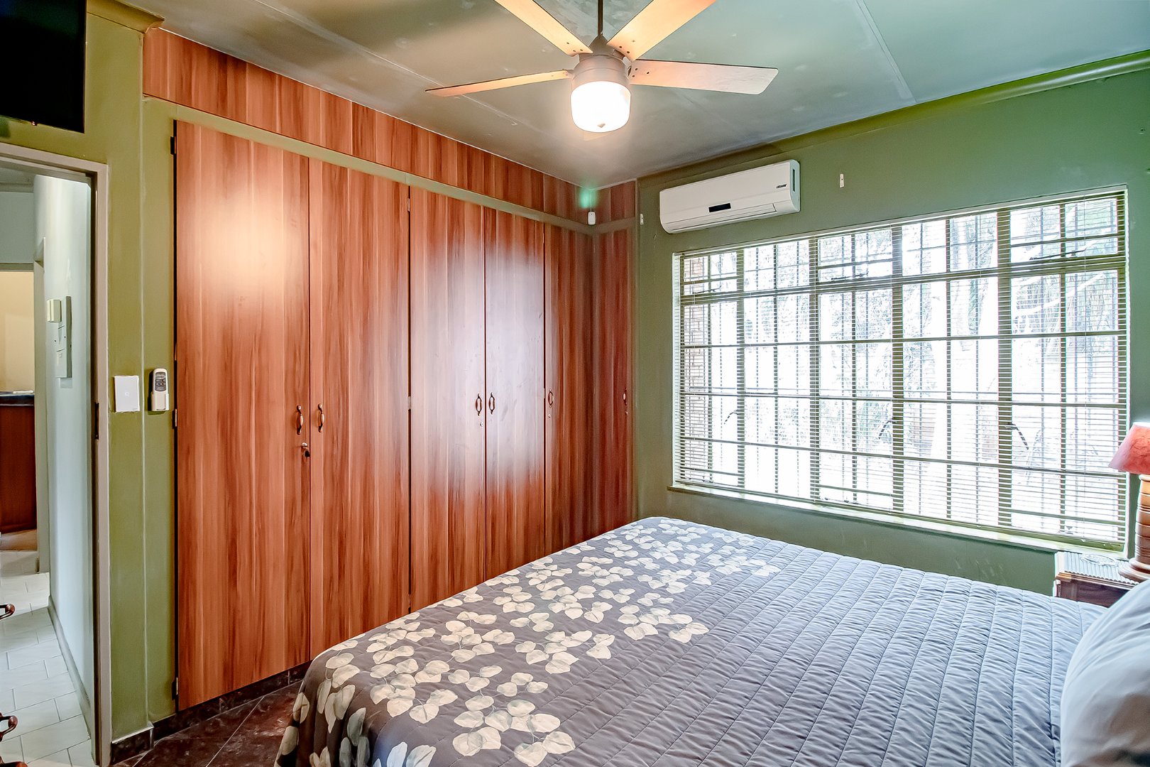 Three bedroom house for sale in Doornpoort