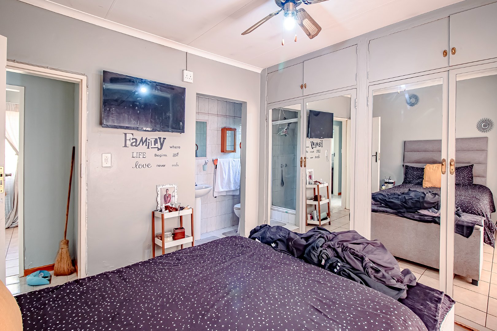 Large four bedroom house for sale in Sinoville