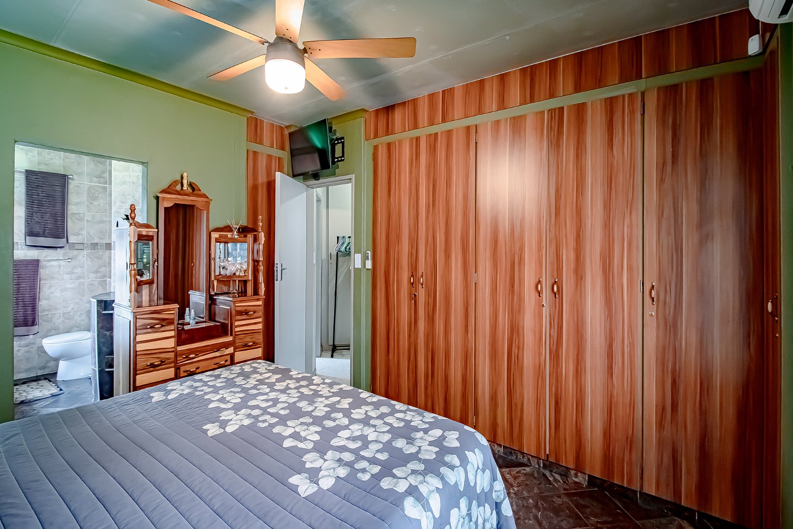 Three bedroom house for sale in Doornpoort