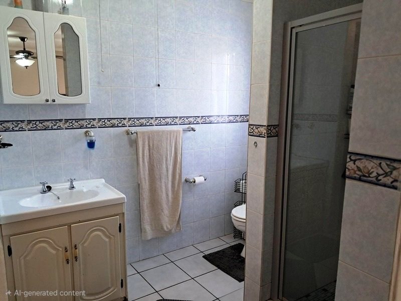 Lovely three bedroom for sale in Montana Park
