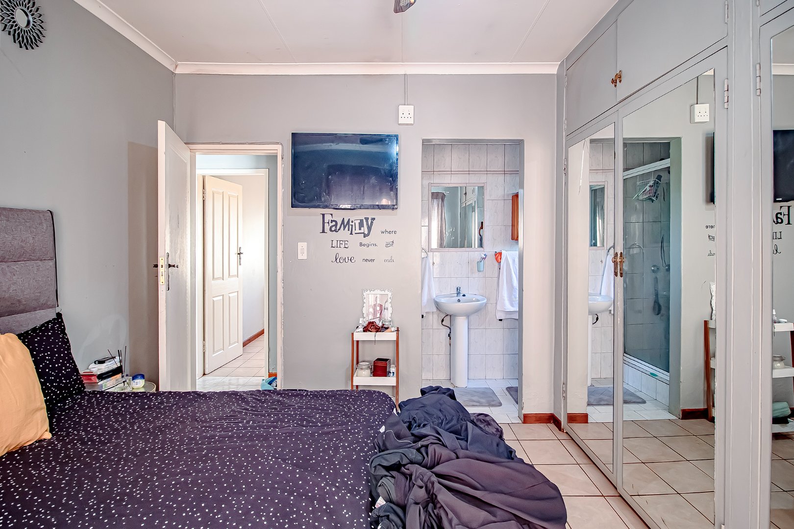 Large four bedroom house for sale in Sinoville