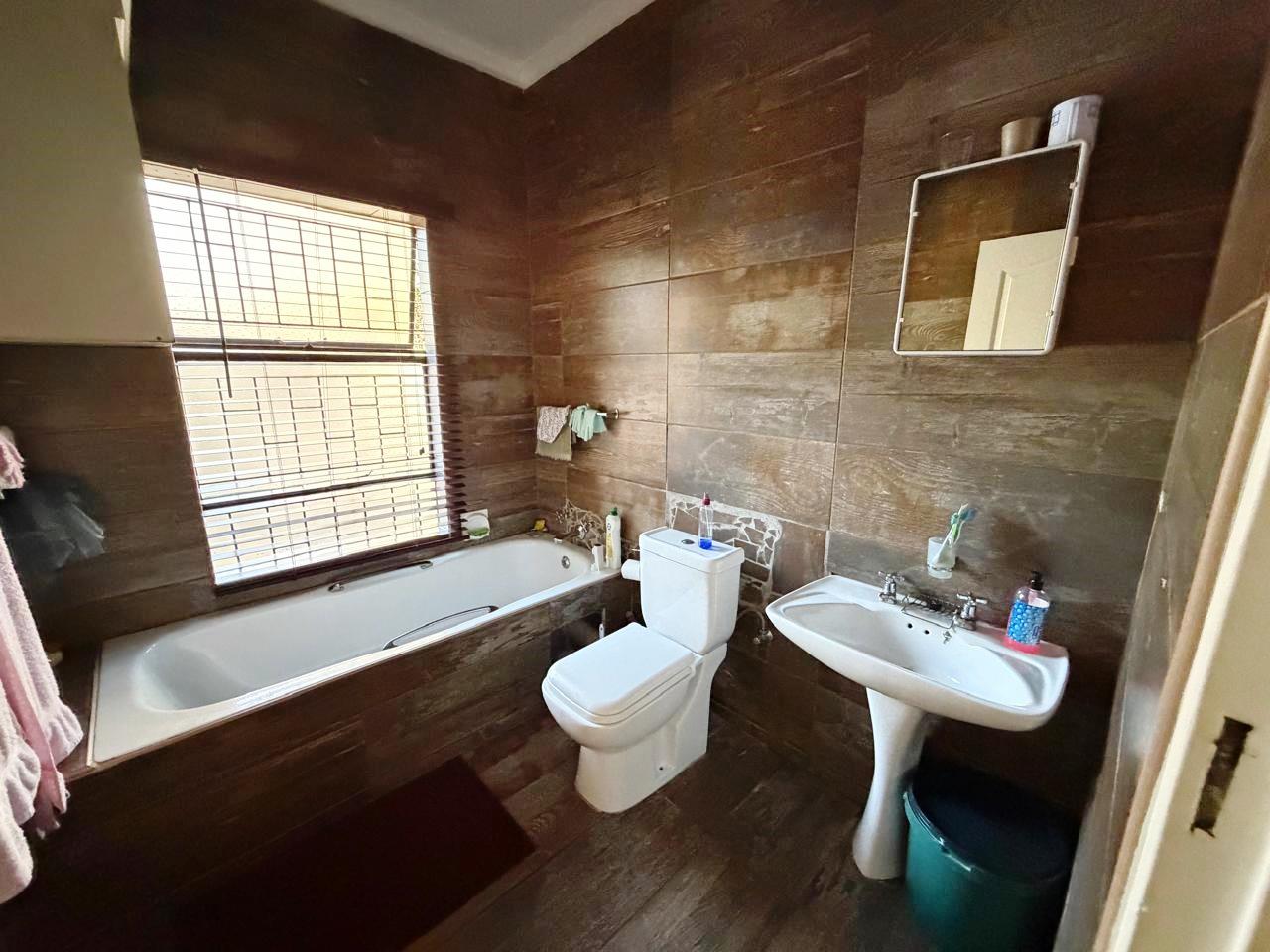 Beautiful four bedroom for sale in Theresapark