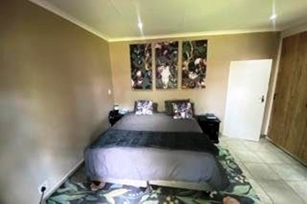 Neat four bedroom for sale in Magalieskruin