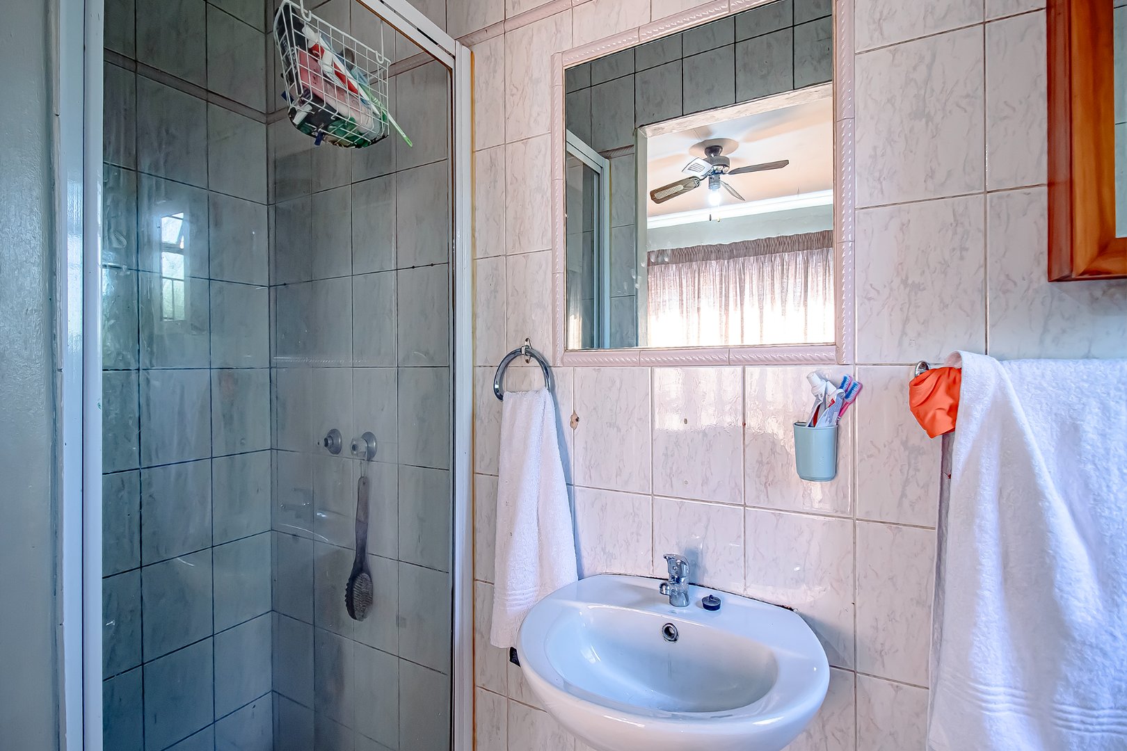 Large four bedroom house for sale in Sinoville
