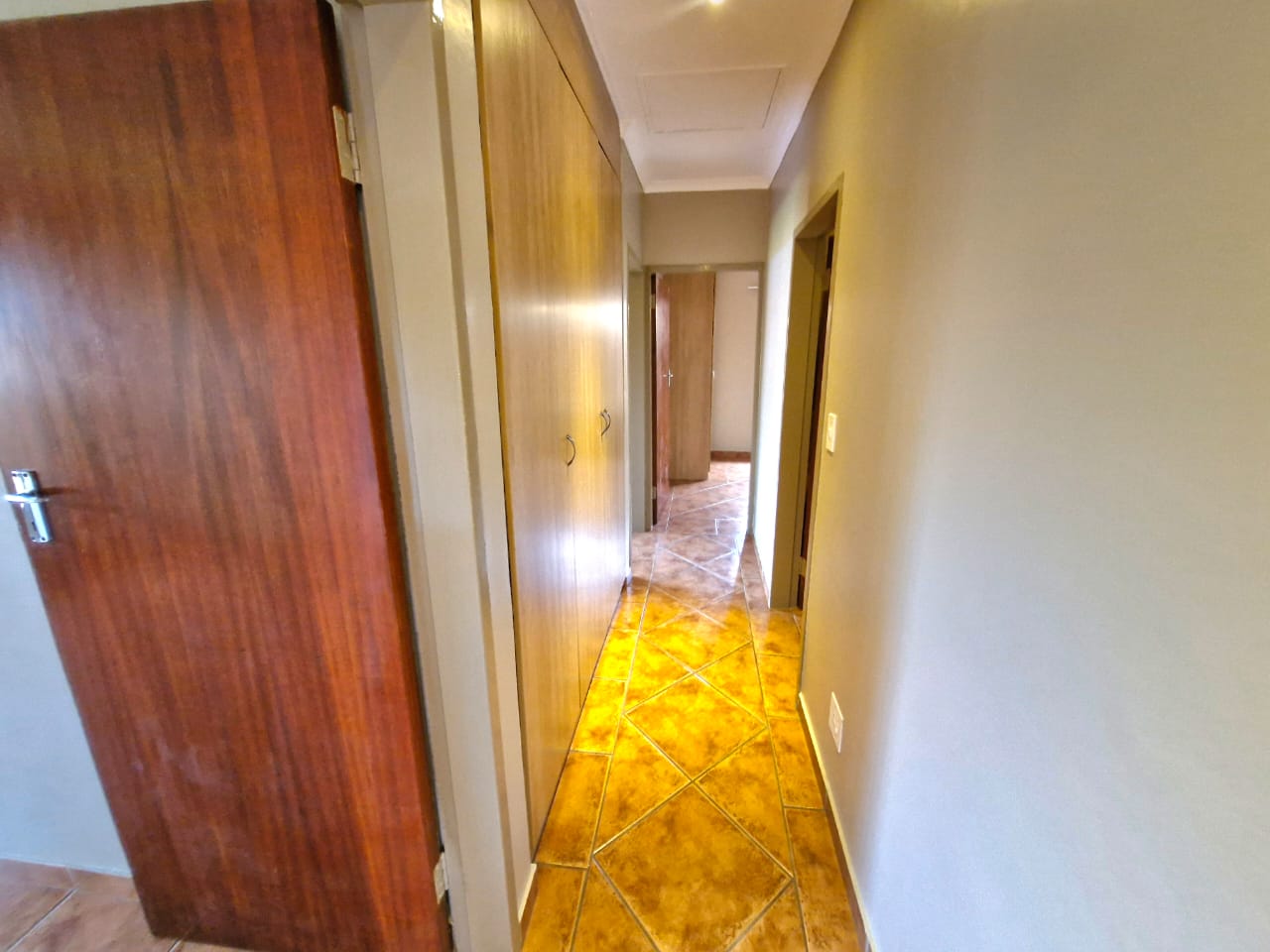 Nice three bedroom for sale in Magalieskruin