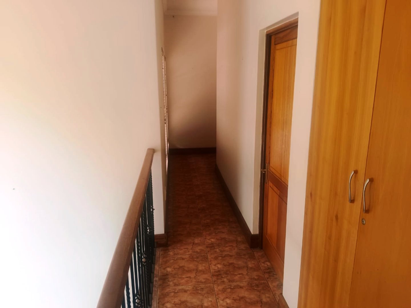 Six bedroom house for sale in Montana Park