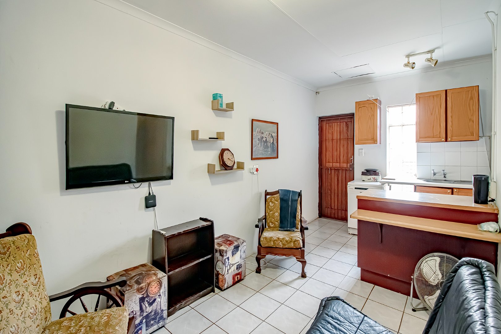 Three bedroom house for sale in Doornpoort
