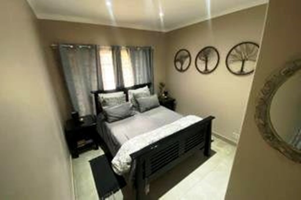 Neat four bedroom for sale in Magalieskruin