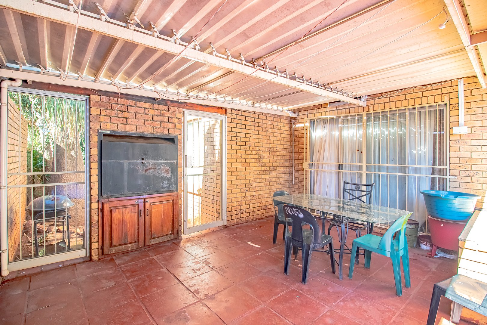 Large four bedroom house for sale in Sinoville