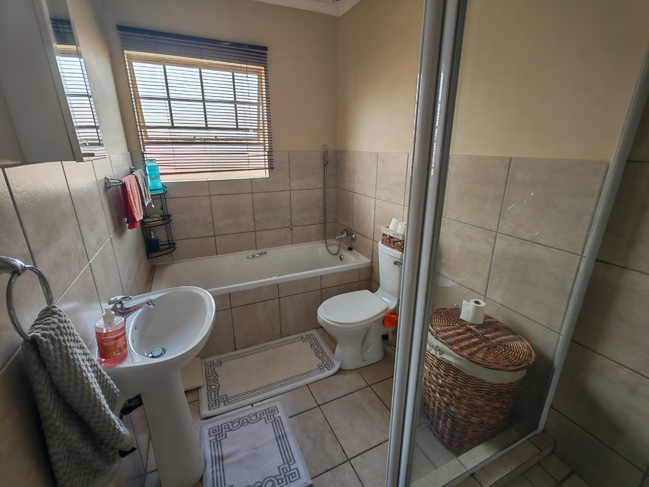 Four bedroom townhouse for sale in Annlin