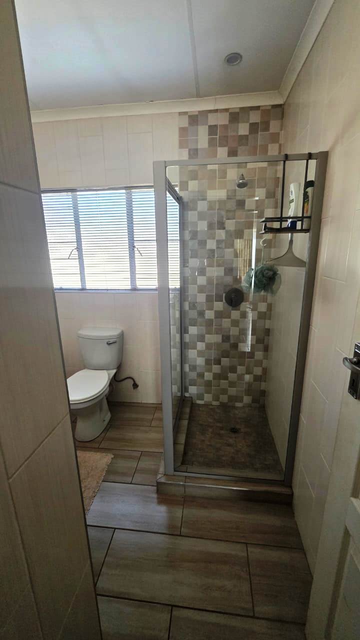 Two houses six bedrooms for sale in Doornpoort