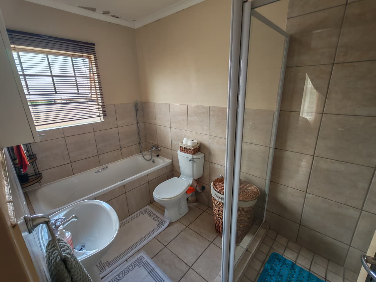 Four bedroom townhouse for sale in Annlin