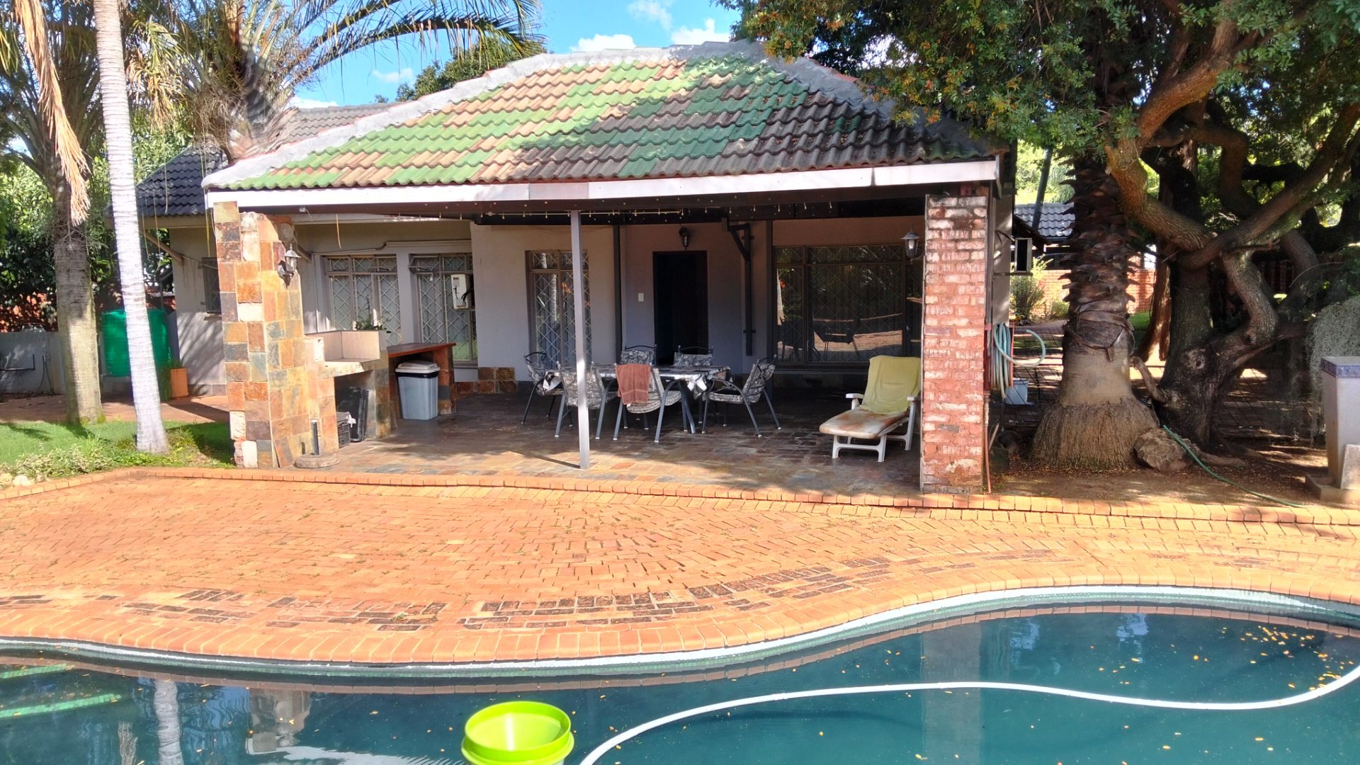 Three bedroom with flatlet for sale in Tileba