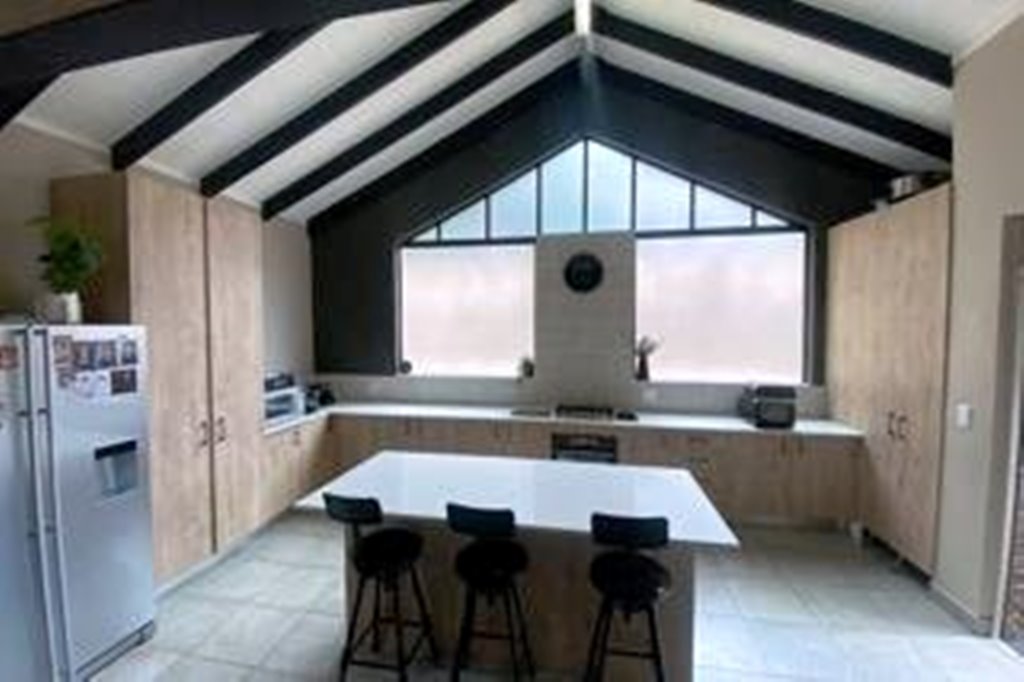 Neat four bedroom for sale in Magalieskruin