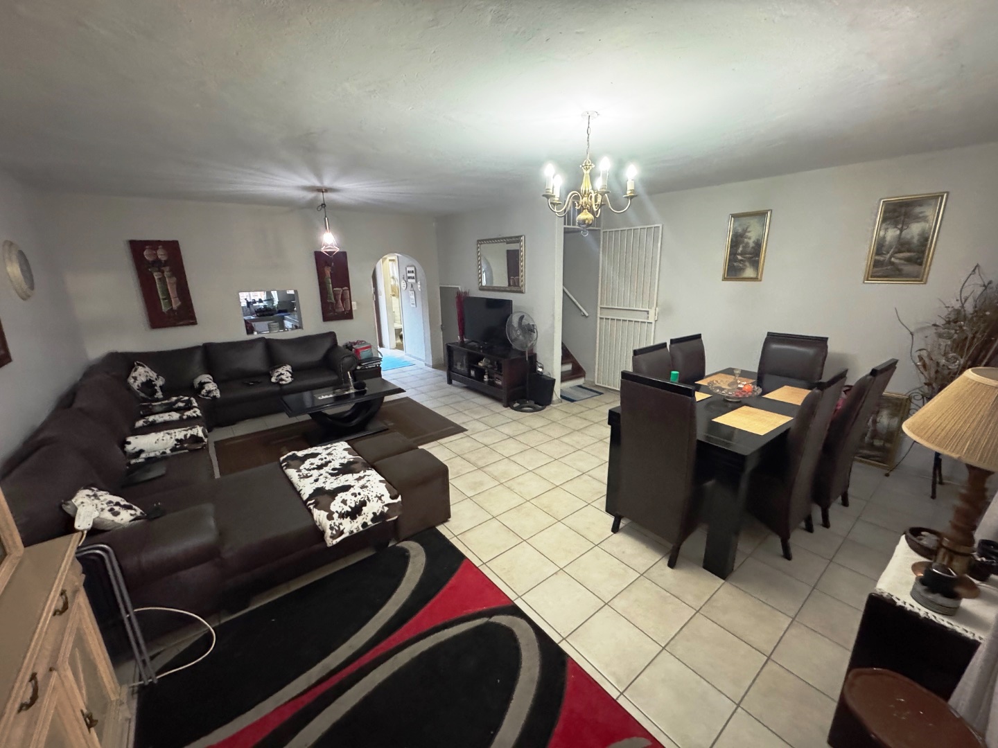 Very large three bedroom for sale in Wonderoom