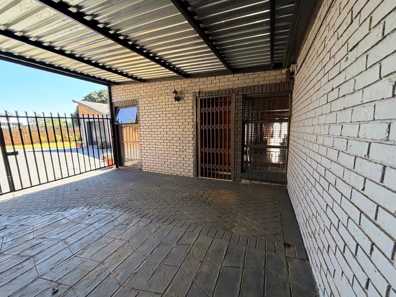 Beautiful four bedroom for sale in Theresapark