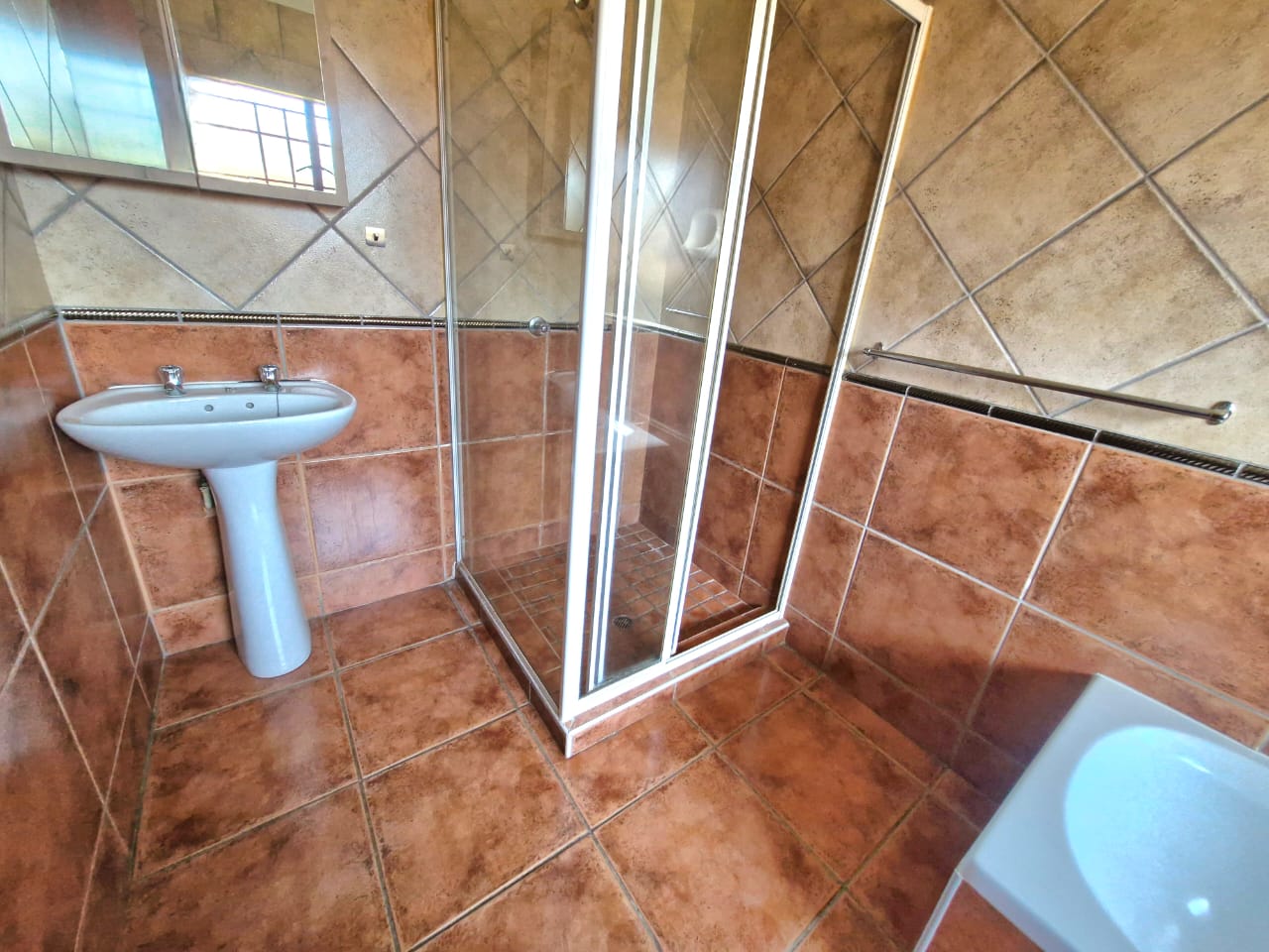 Nice three bedroom for sale in Magalieskruin