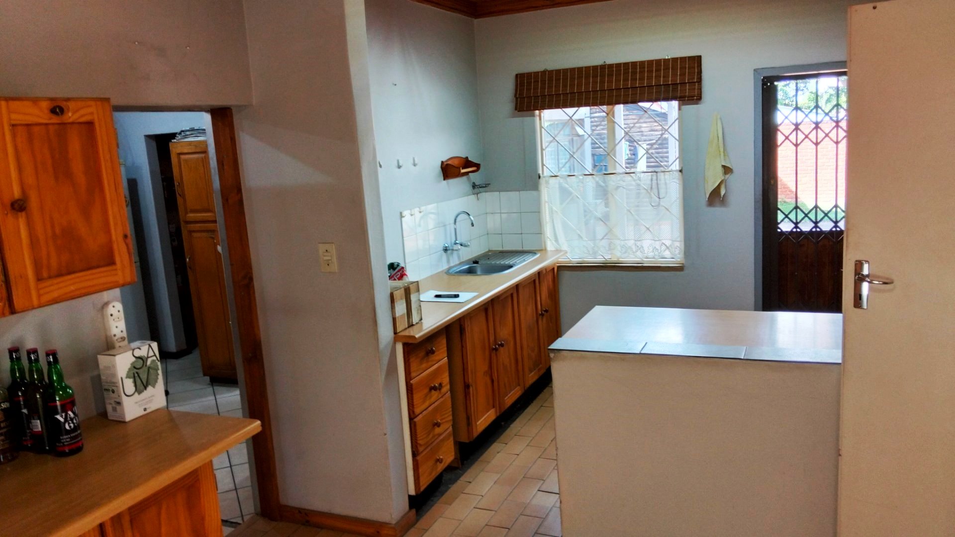 Three bedroom with flatlet for sale in Tileba