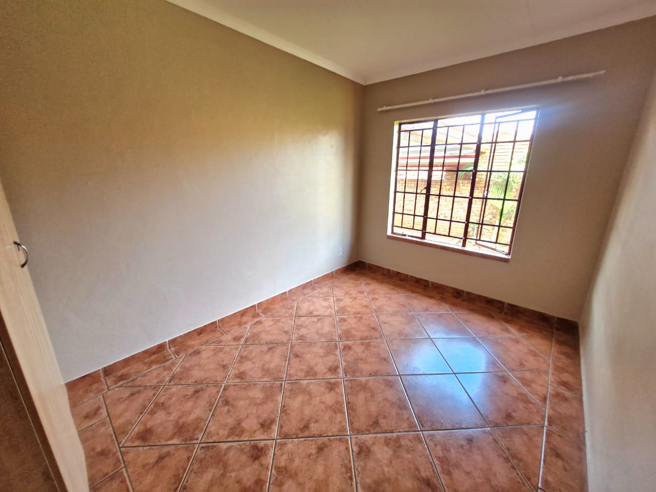 Nice three bedroom for sale in Magalieskruin