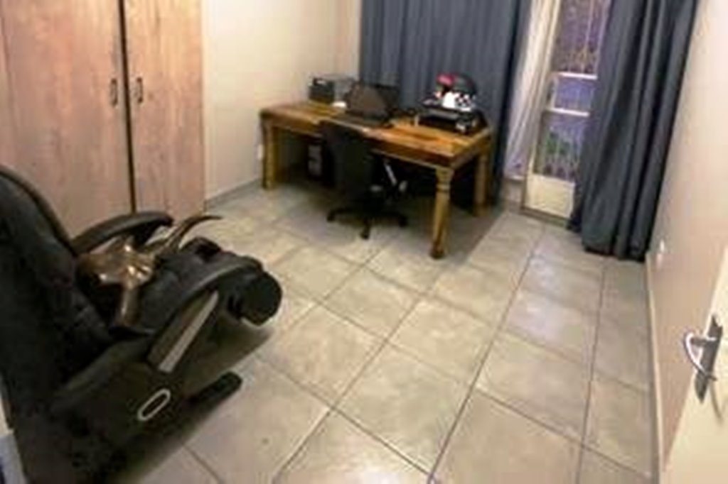 Neat four bedroom for sale in Magalieskruin