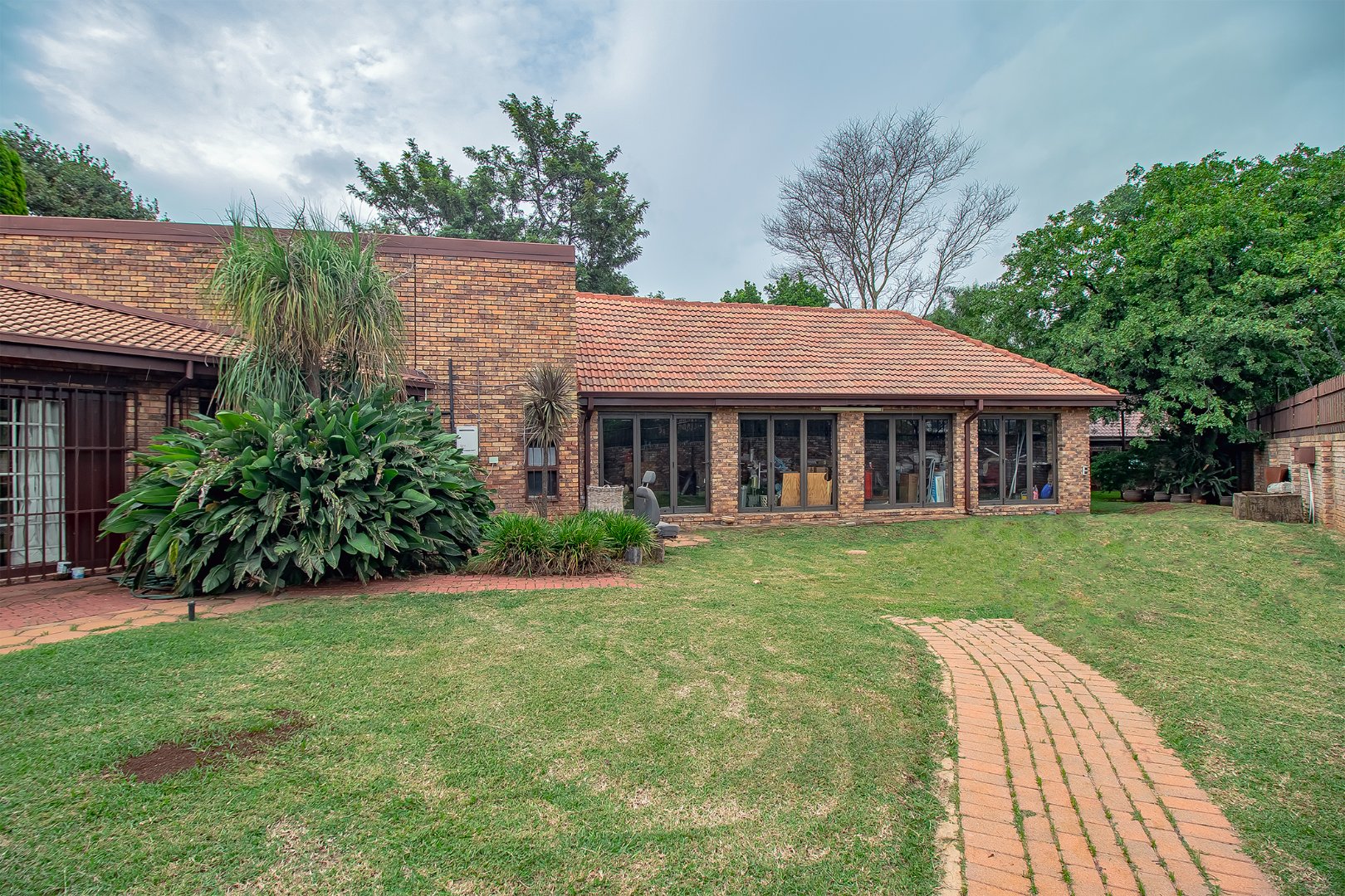 Three bedroom house for sale in Doornpoort