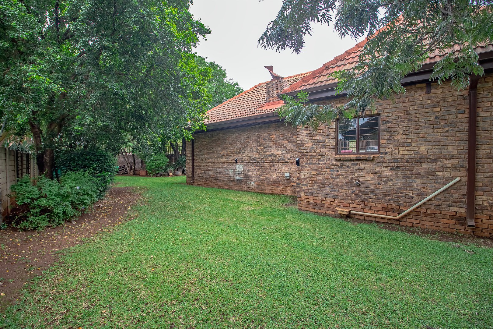 Three bedroom house for sale in Doornpoort