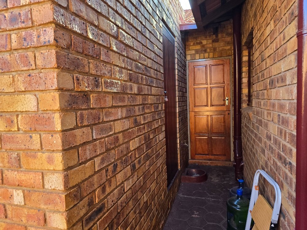 Nice three bedroom for sale in Magalieskruin