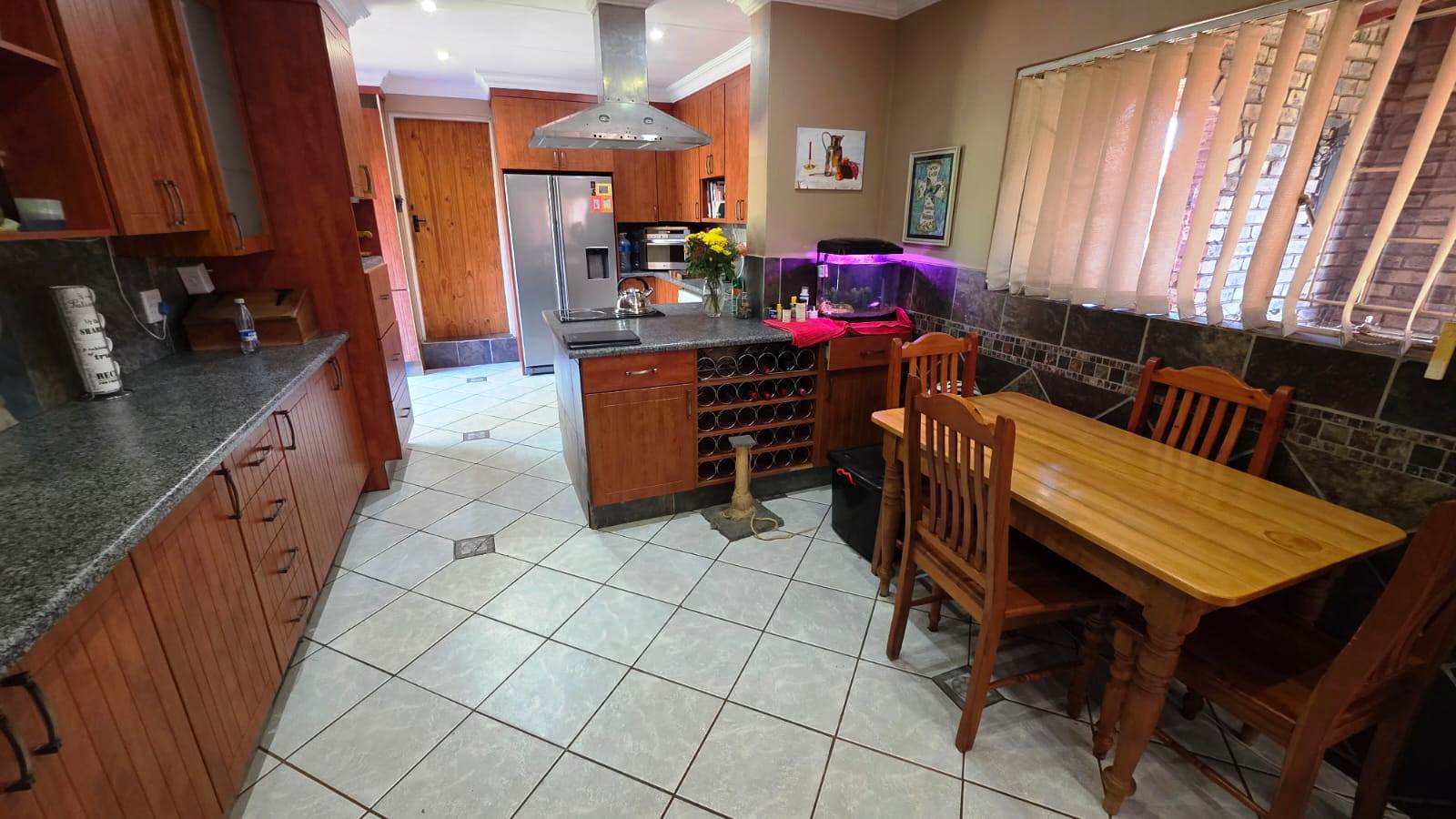 Three bedroom house for sale in Doornpoort