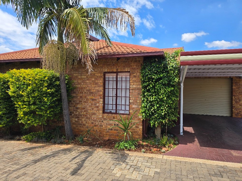 Nice three bedroom for sale in Magalieskruin