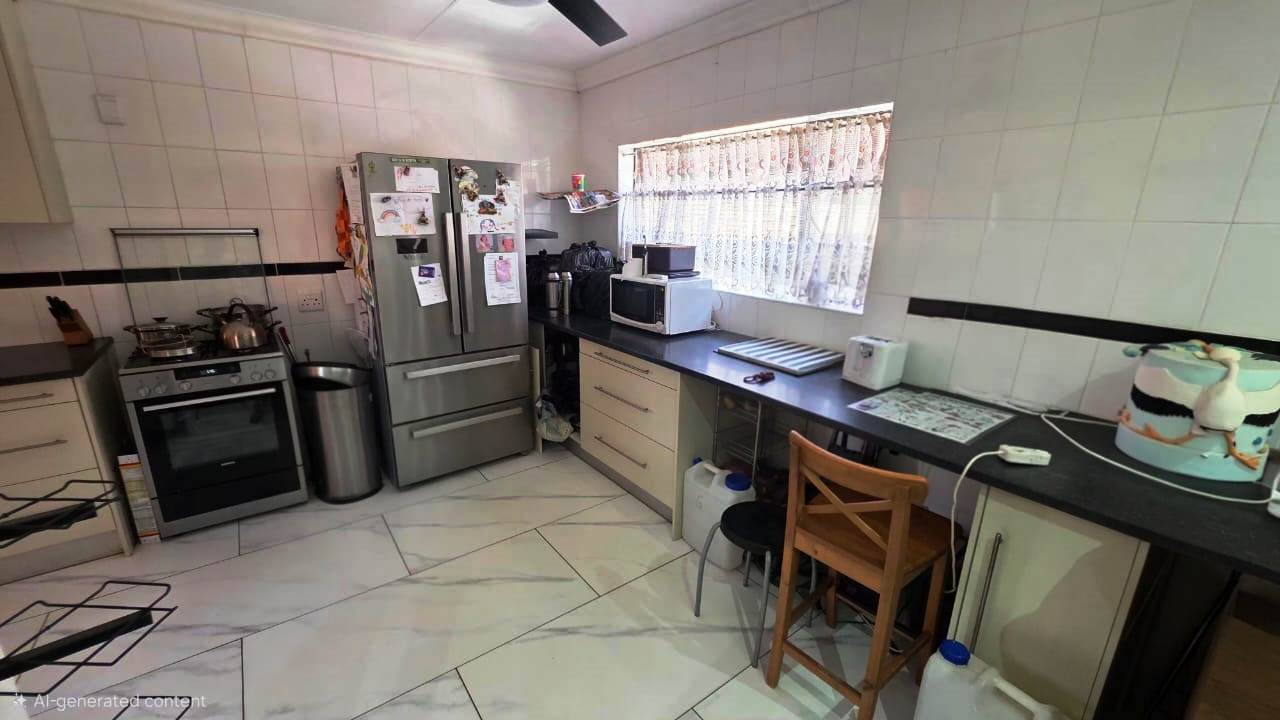 Two houses six bedrooms for sale in Doornpoort