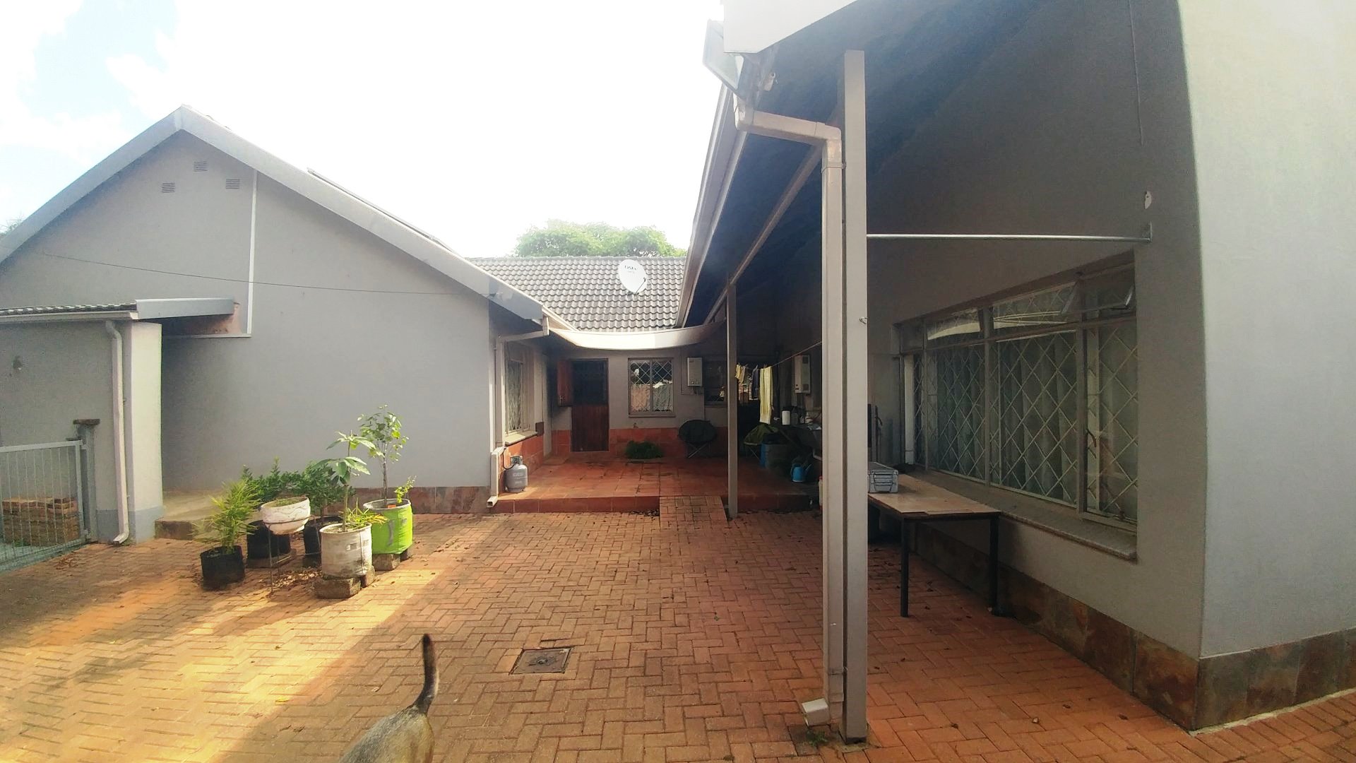 Three bedroom with flatlet for sale in Tileba