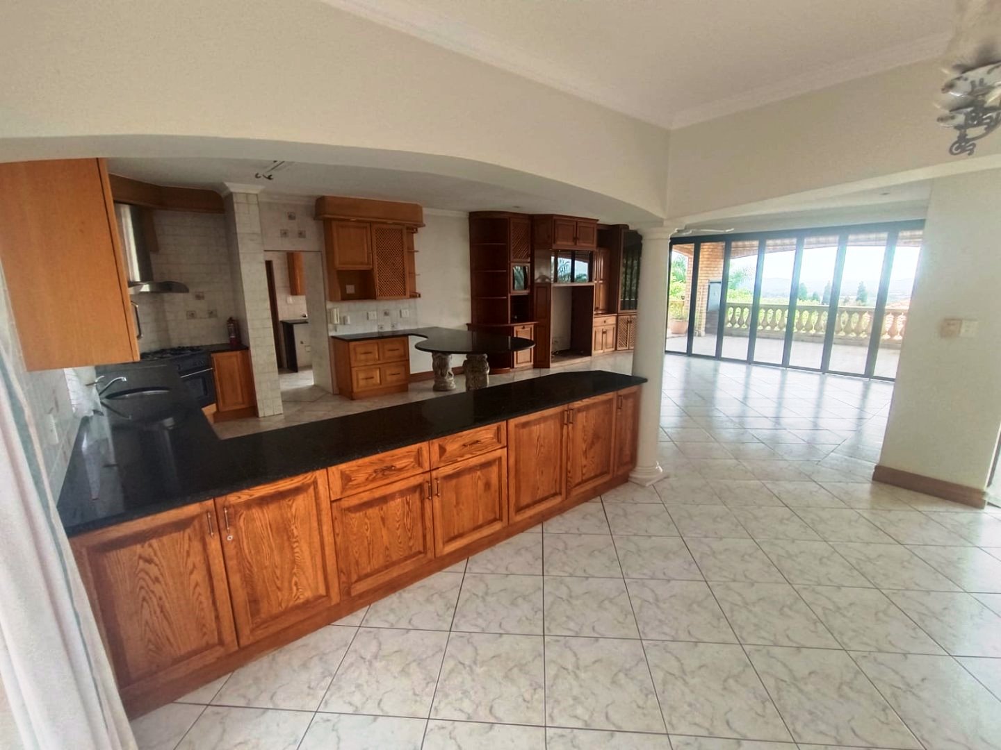 Six bedroom house for sale in Montana Park