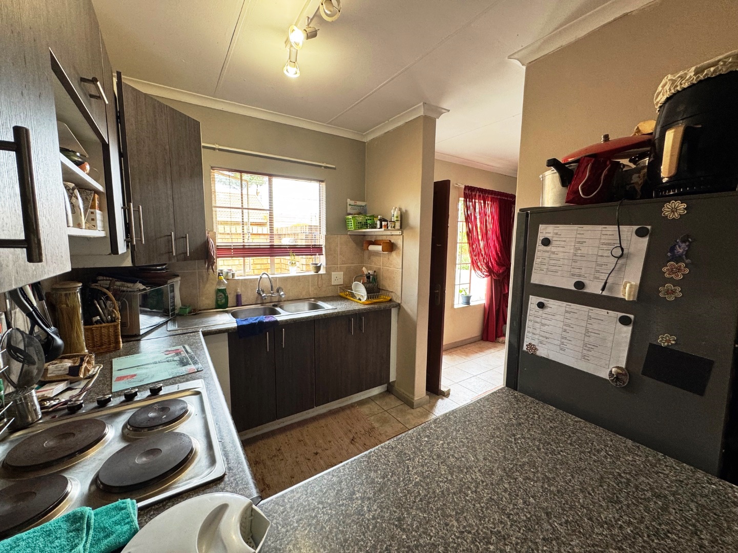 Beautiful two bedroom for sale in Sinoville