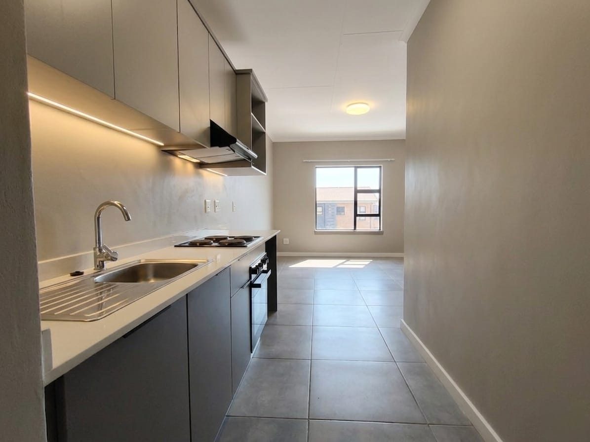 Upmarket one bedroom for sale in Sinoville